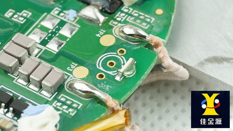 關(guān)于焊點(diǎn)產(chǎn)生空洞的原因有哪些？